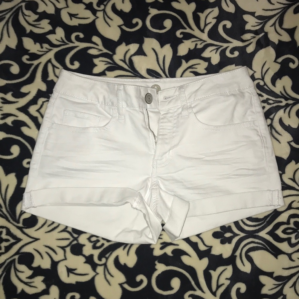 White American Heritage Shorts ☀️